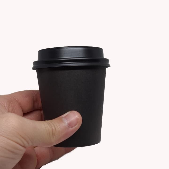 Copo De Papel Biodegradável Black 200ml Com Tampa P/ Café, Leite, Chocolate Quente