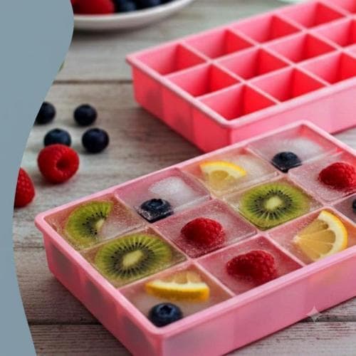 FORMA DE GELO SILICONE COM TAMPA 15 CUBOS ORGANIZADOR PARA CONGELAR FRUTAS PAPINHAS E GELO BPA FREE